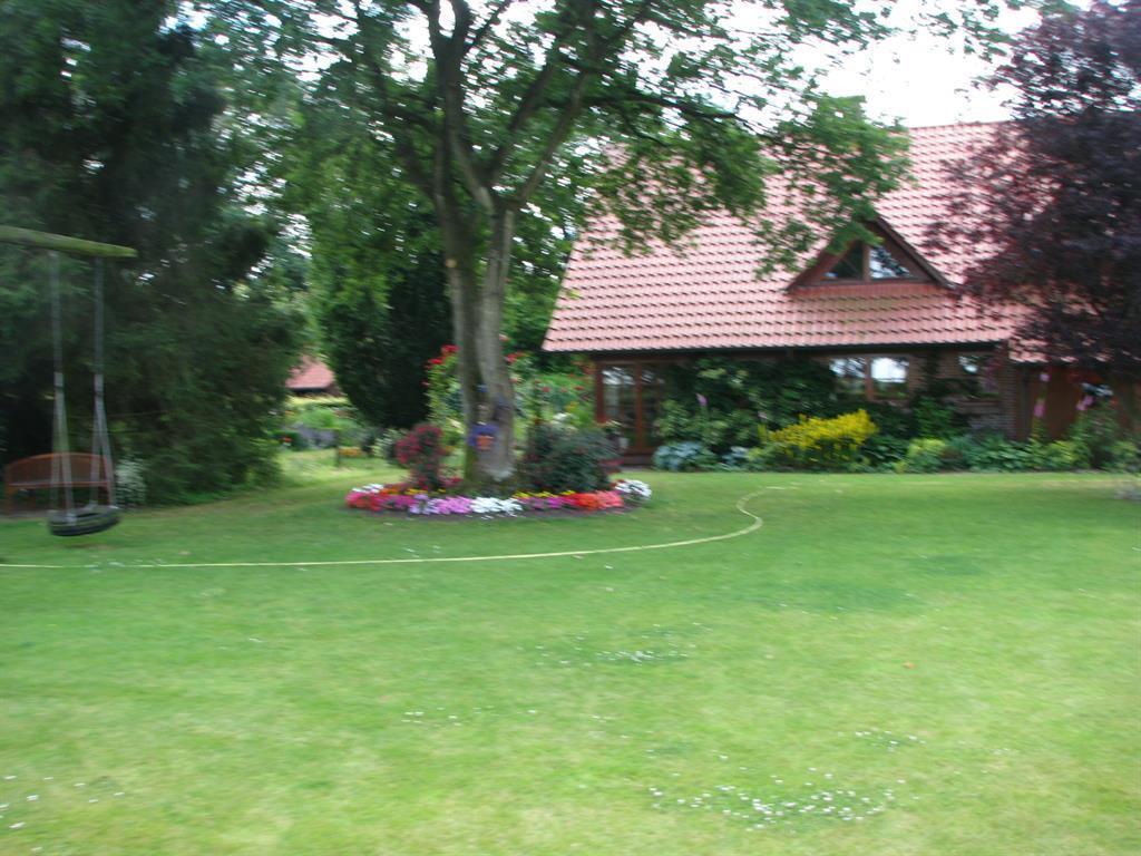 Ferienwohnung Urlaubsdomizil im Grünen Westerstede Exterior foto